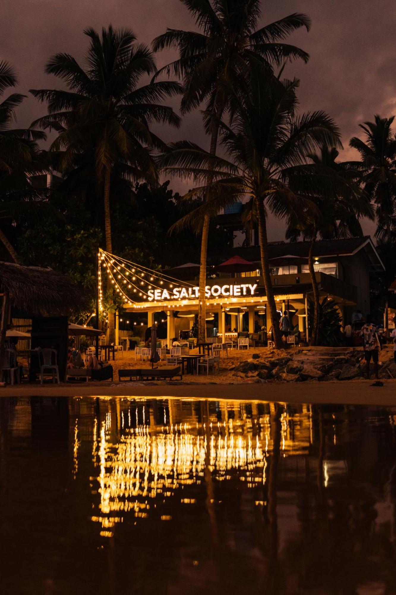 Sea Salt Society Hotel Hikkaduwa Exterior foto